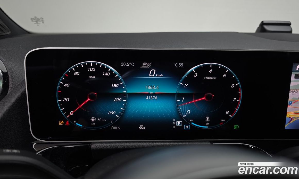 Mercedes Benz GLA-Class GLA250 4MATIC