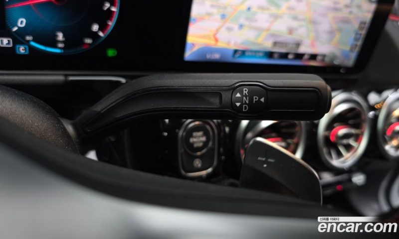 Mercedes Benz GLA-Class GLA250 4MATIC