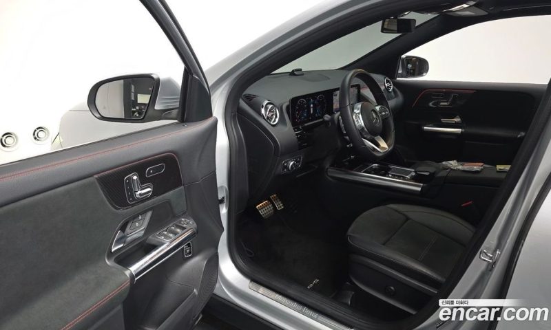 Mercedes Benz GLA-Class GLA250 4MATIC