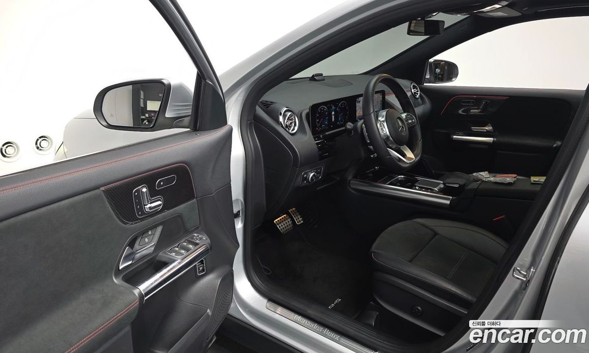 Mercedes Benz GLA-Class GLA250 4MATIC
