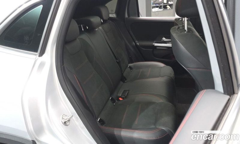 Mercedes Benz GLA-Class GLA250 4MATIC