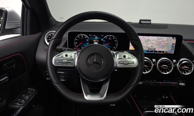 Mercedes Benz GLA-Class GLA250 4MATIC