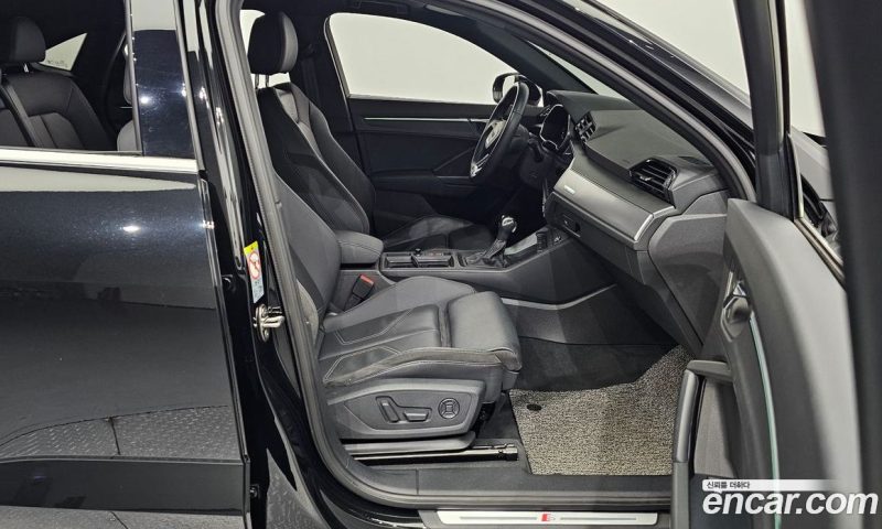 Audi Q3 35 TDI Premium Sportback
