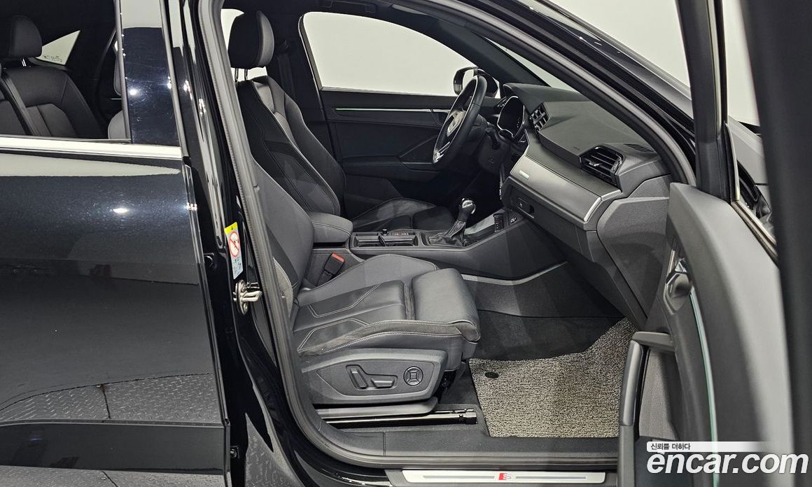 Audi Q3 35 TDI Premium Sportback