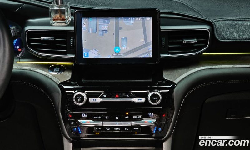 Ford Explorer 3.0 Platinum 4WD