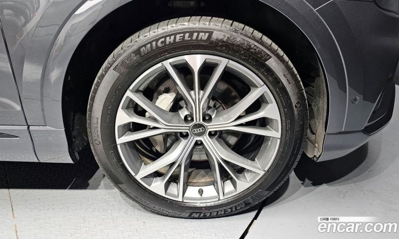 Audi Q8 55 TFSI Quattro Premium
