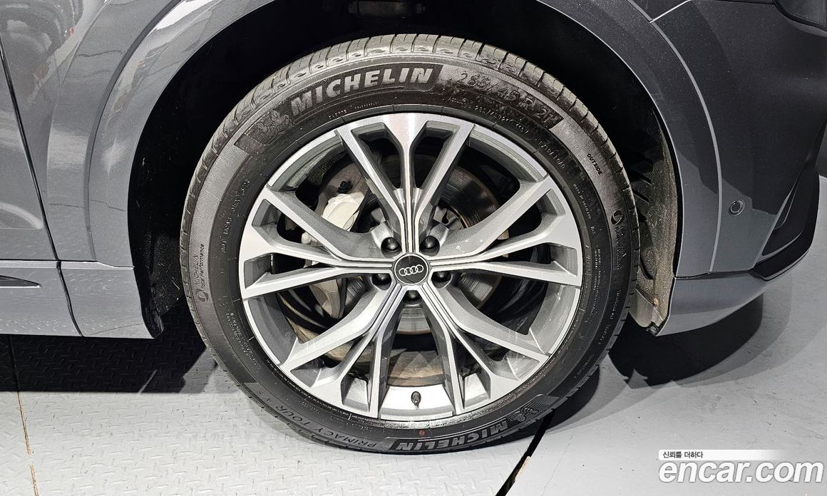 Audi Q8 55 TFSI Quattro Premium