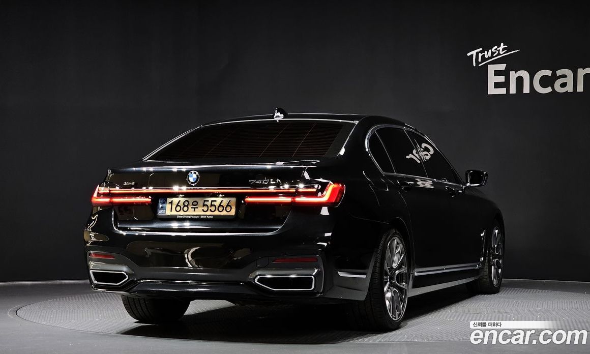 BMW 7-Series 740Li xDrive M Sport Package