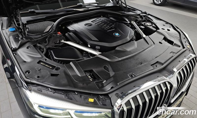 BMW 7-Series 740Li xDrive M Sport Package