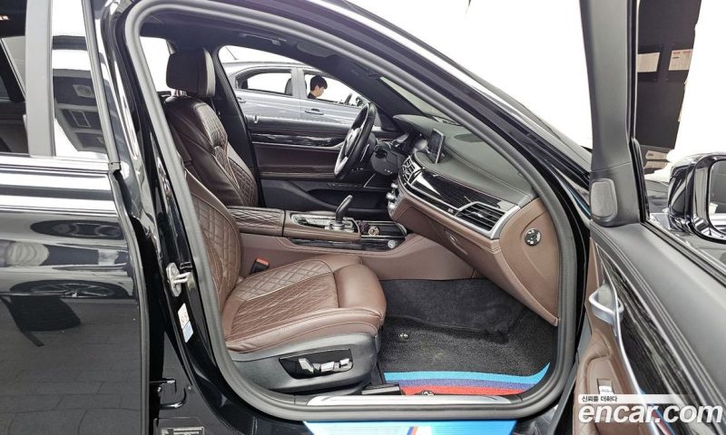BMW 7-Series 740Li xDrive M Sport Package