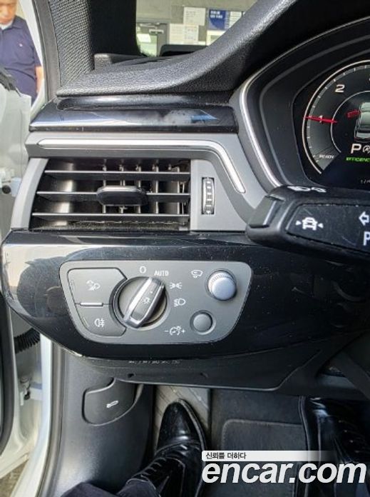 Audi A4 35 TDI Premium