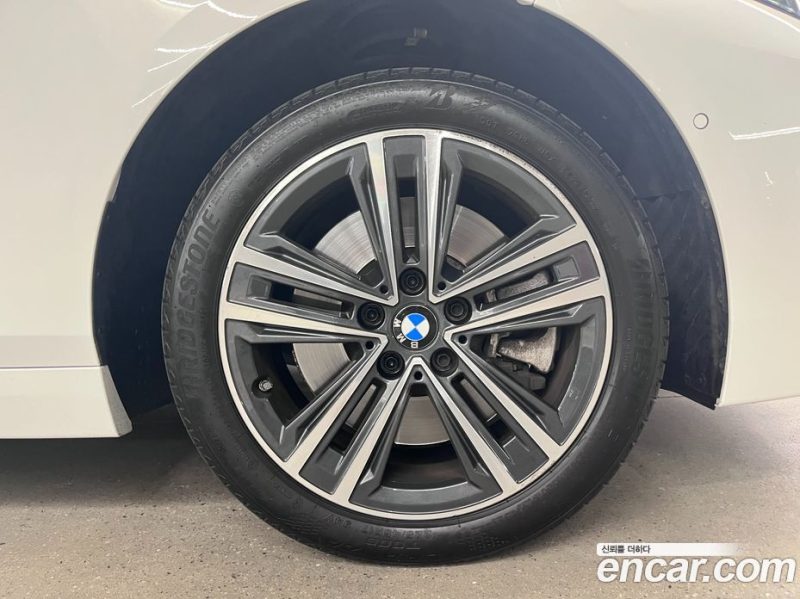 BMW 2-Series i220 Advantage