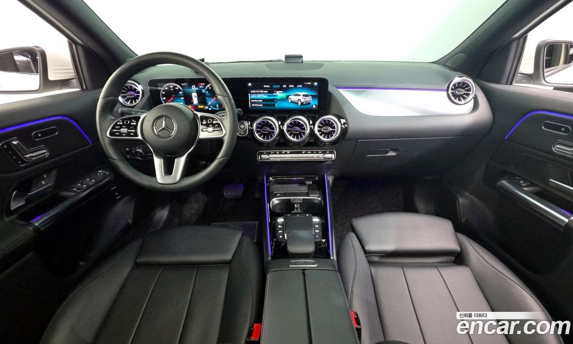 Mercedes Benz GLA-Class GLA220
