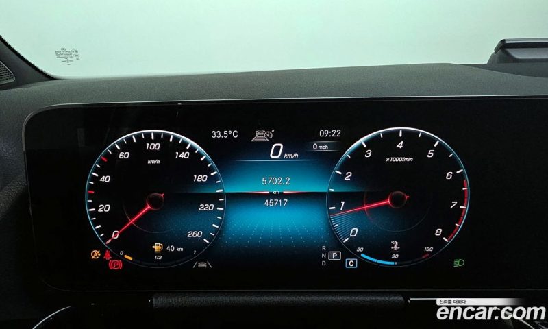 Mercedes Benz GLA-Class GLA220