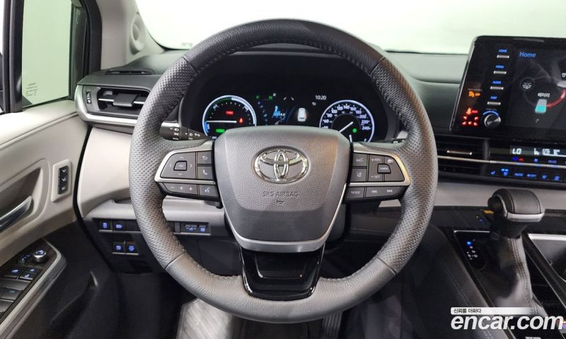 Toyota Sienna 2.5 Hybrid 2WD