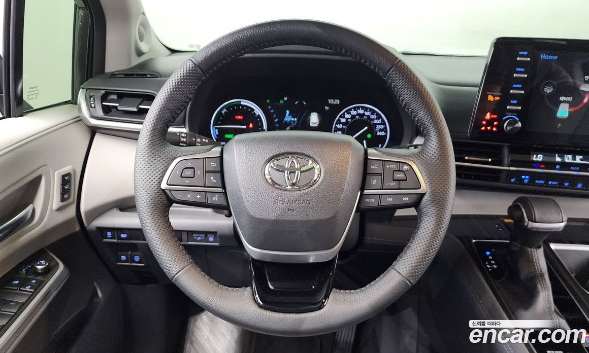 Toyota Sienna 2.5 Hybrid 2WD