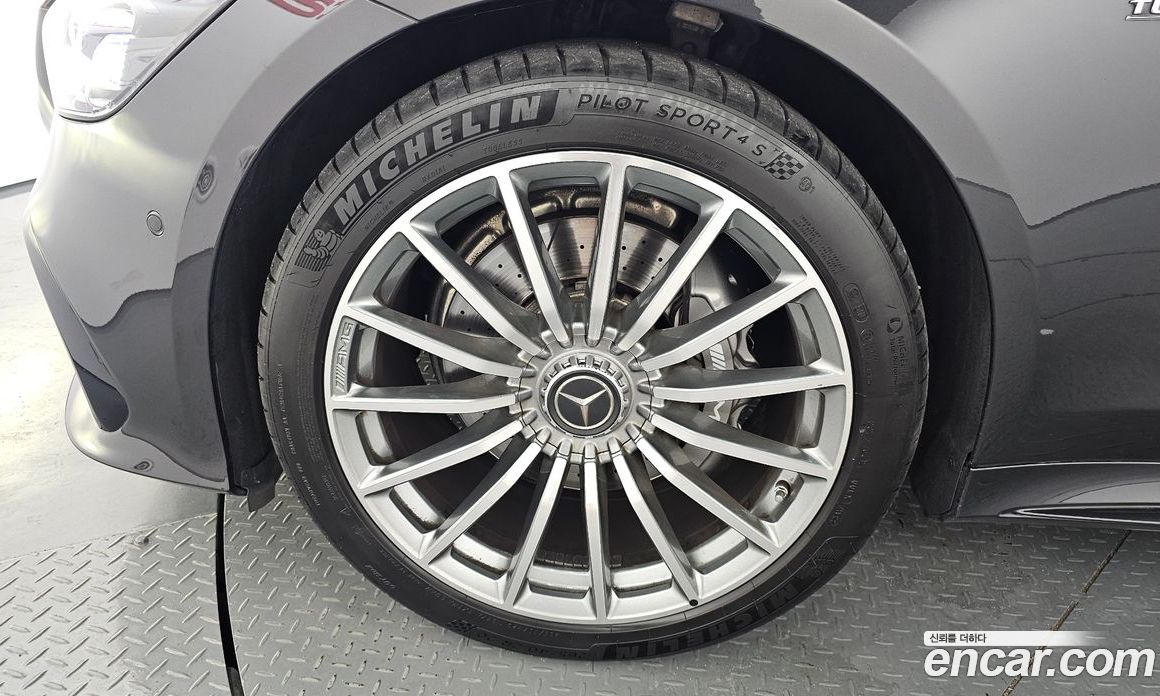Mercedes Benz AMG GT 4Door 43 4MATIC+