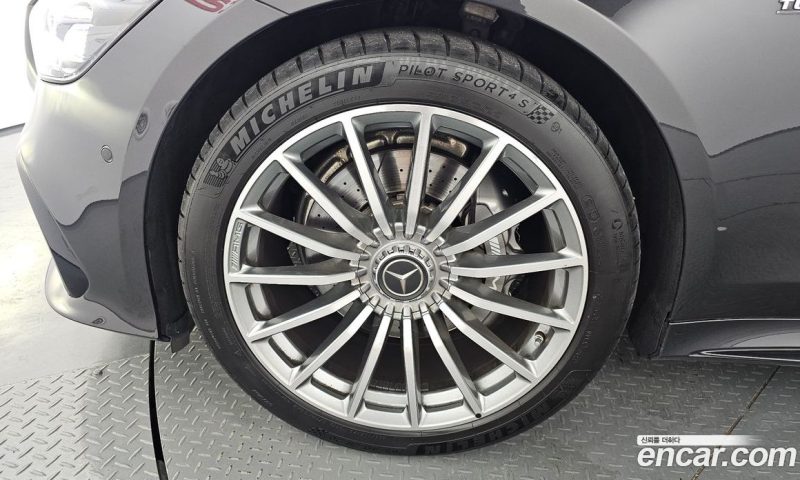 Mercedes Benz AMG GT 4Door 43 4MATIC+