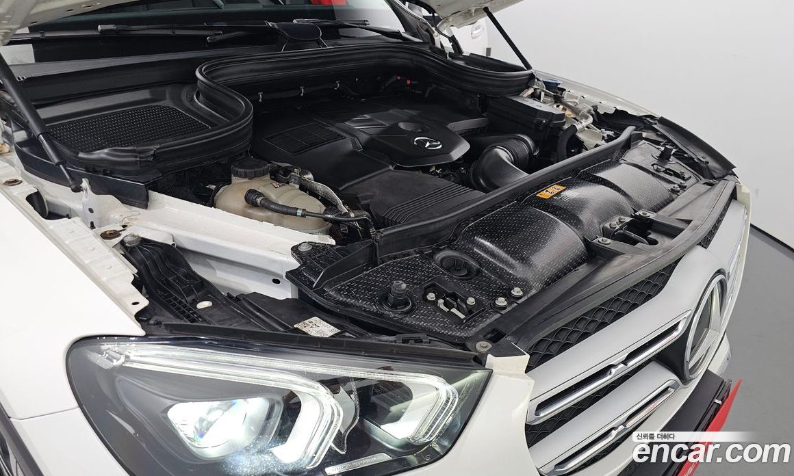 Mercedes Benz GLE-Class GLE300d 4MATIC