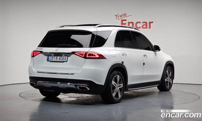 Mercedes Benz GLE-Class GLE300d 4MATIC
