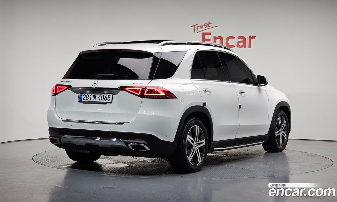 Mercedes Benz GLE-Class GLE300d 4MATIC