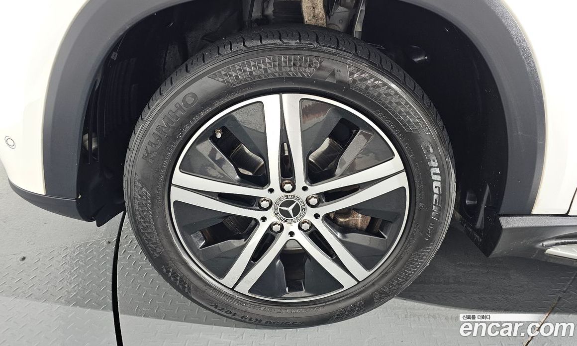 Mercedes Benz GLE-Class GLE300d 4MATIC