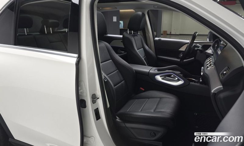 Mercedes Benz GLE-Class GLE300d 4MATIC