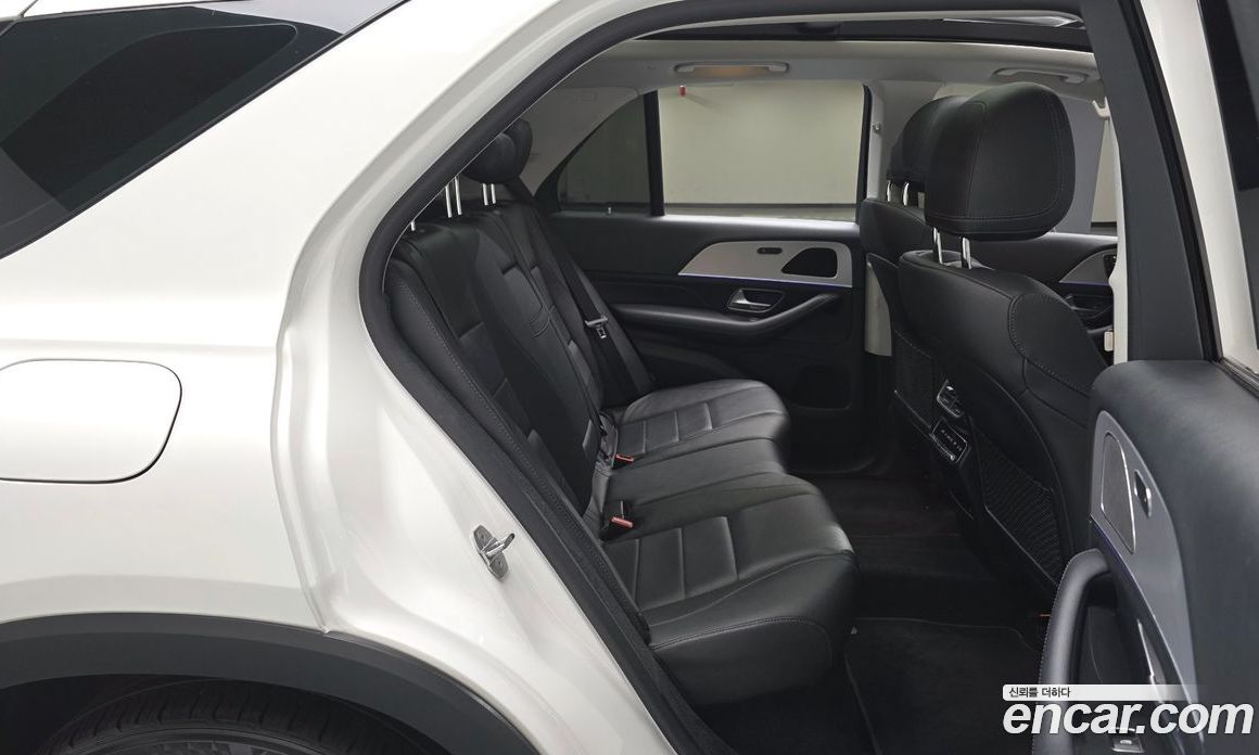 Mercedes Benz GLE-Class GLE300d 4MATIC