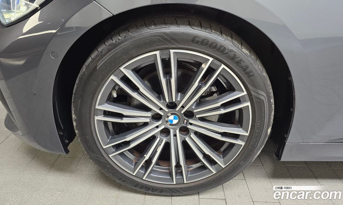 BMW 3-Series i320 M Sport