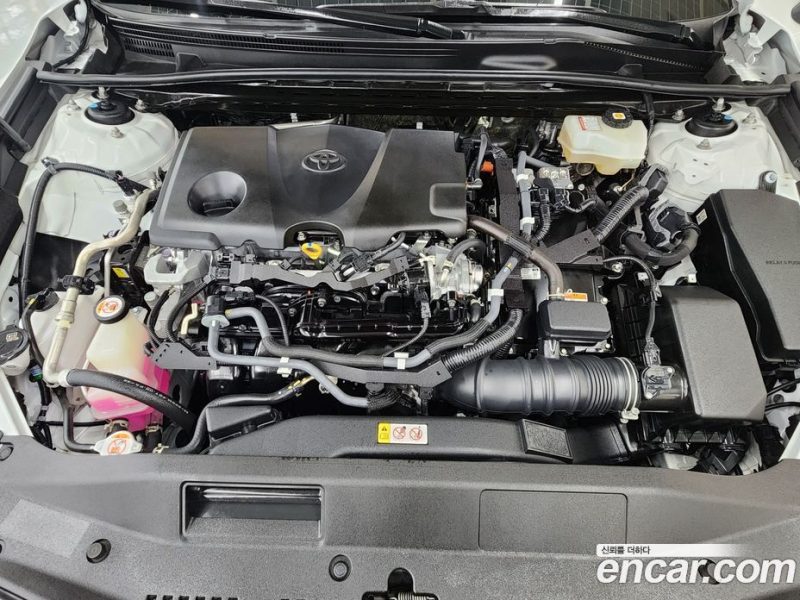 Toyota Camry 2.5 LE Hybrid