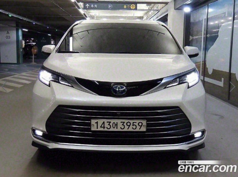 Toyota Sienna 2.5 Hybrid 2WD