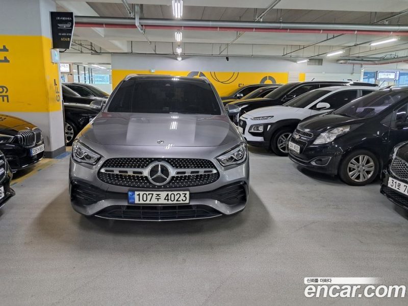 Mercedes Benz GLA-Class GLA250 4MATIC