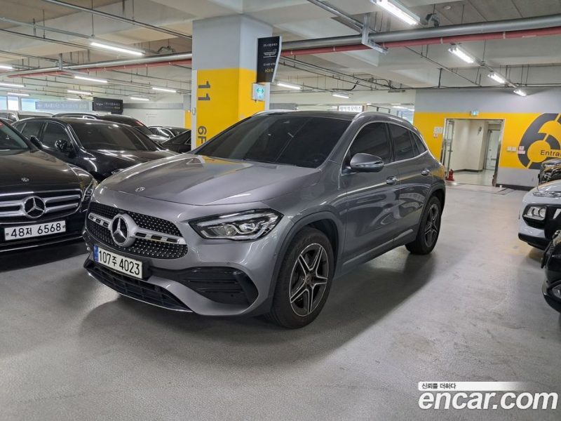 Mercedes Benz GLA-Class GLA250 4MATIC