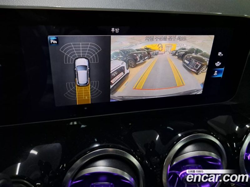 Mercedes Benz GLA-Class GLA250 4MATIC