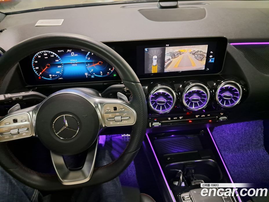 Mercedes Benz GLA-Class GLA250 4MATIC