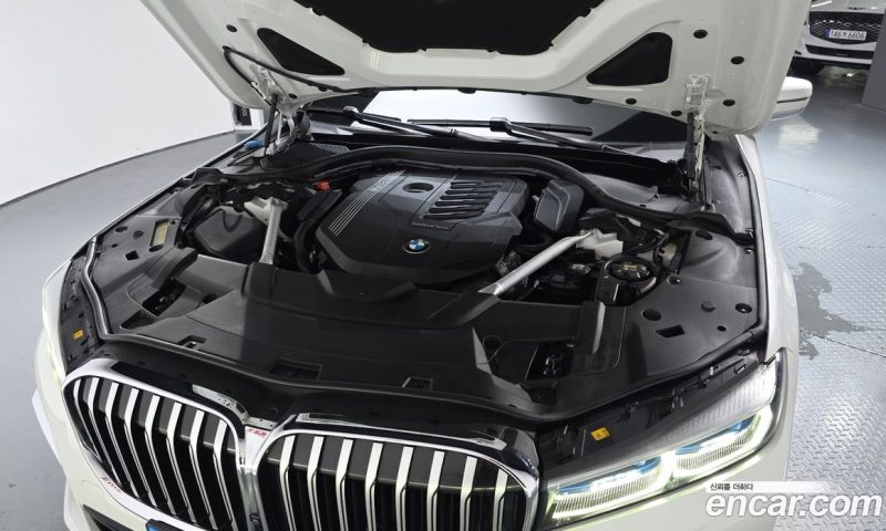 BMW 7-Series 740Li xDrive M Sport Package