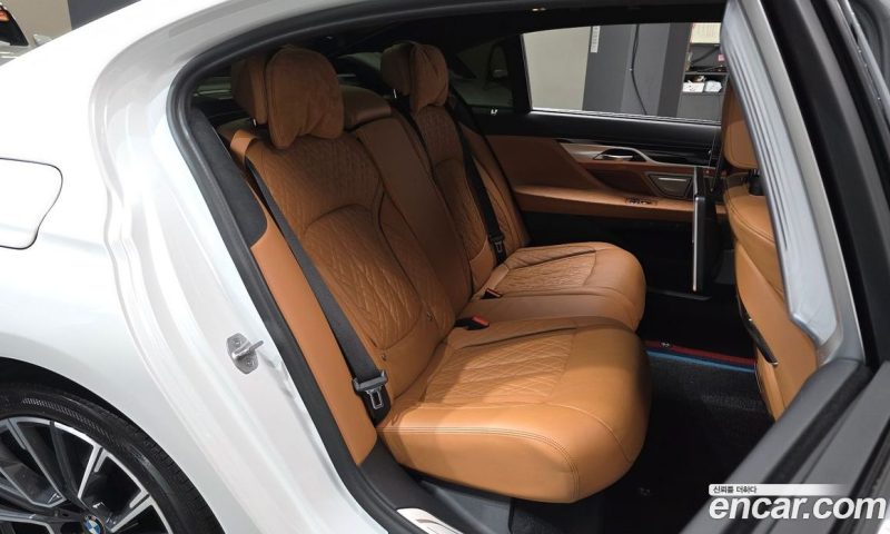 BMW 7-Series 740Li xDrive M Sport Package