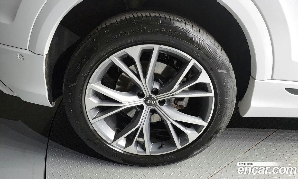 Audi Q8 55 TFSI Quattro Premium