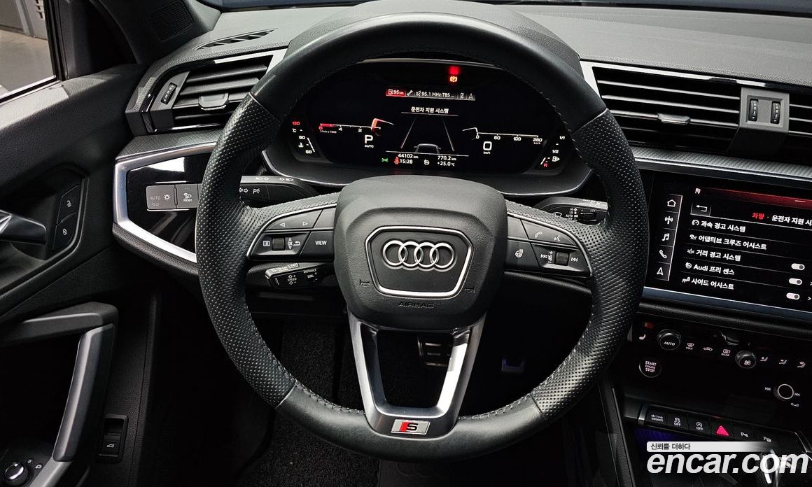 Audi Q3 35 TDI Premium Sportback