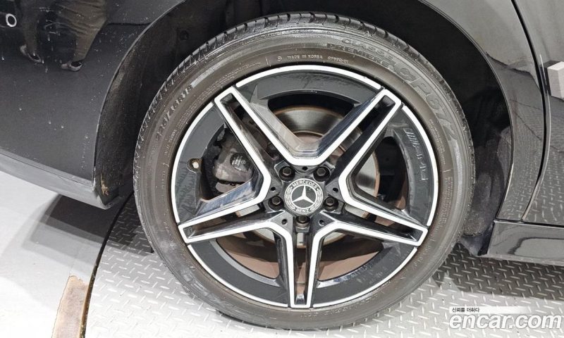 Mercedes Benz CLA-Class CLA250 4MATIC