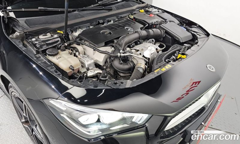 Mercedes Benz CLA-Class CLA250 4MATIC
