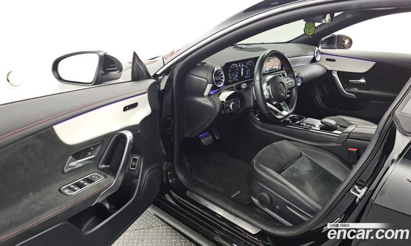 Mercedes Benz CLA-Class CLA250 4MATIC