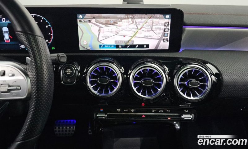 Mercedes Benz CLA-Class CLA250 4MATIC