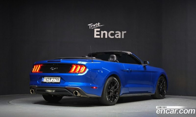 Ford Mustang Convertible