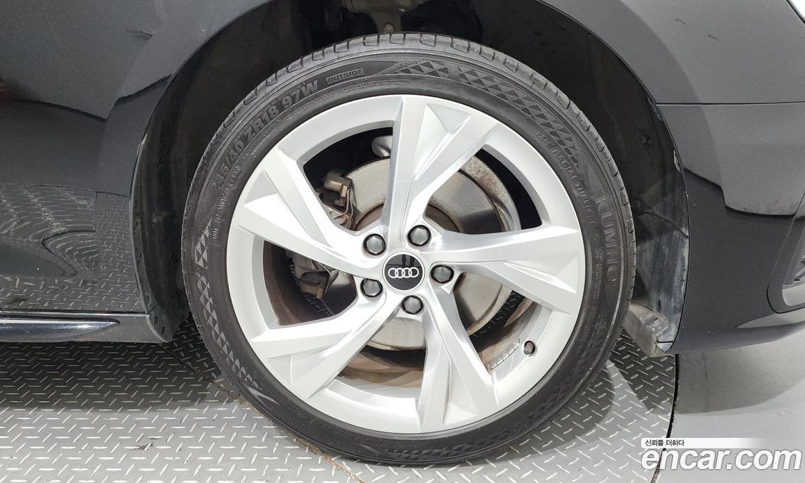 Audi A4 35 TDI Premium