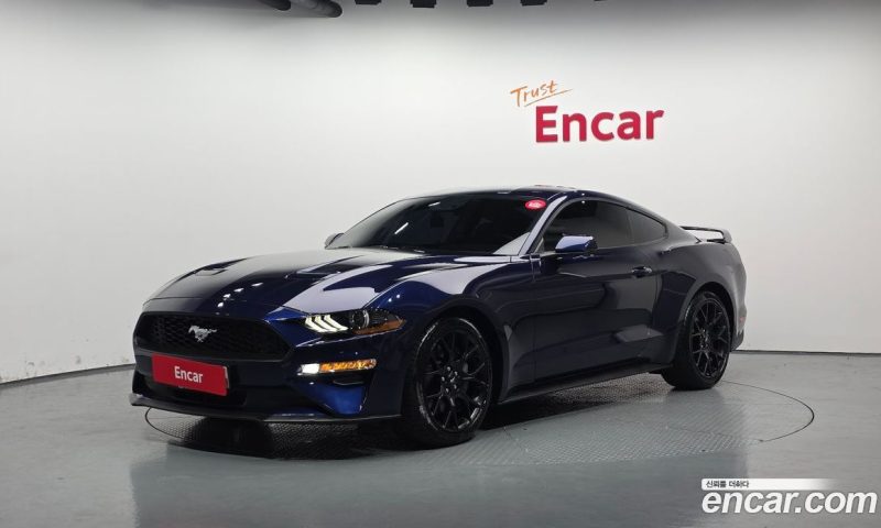 Ford Mustang Coupe