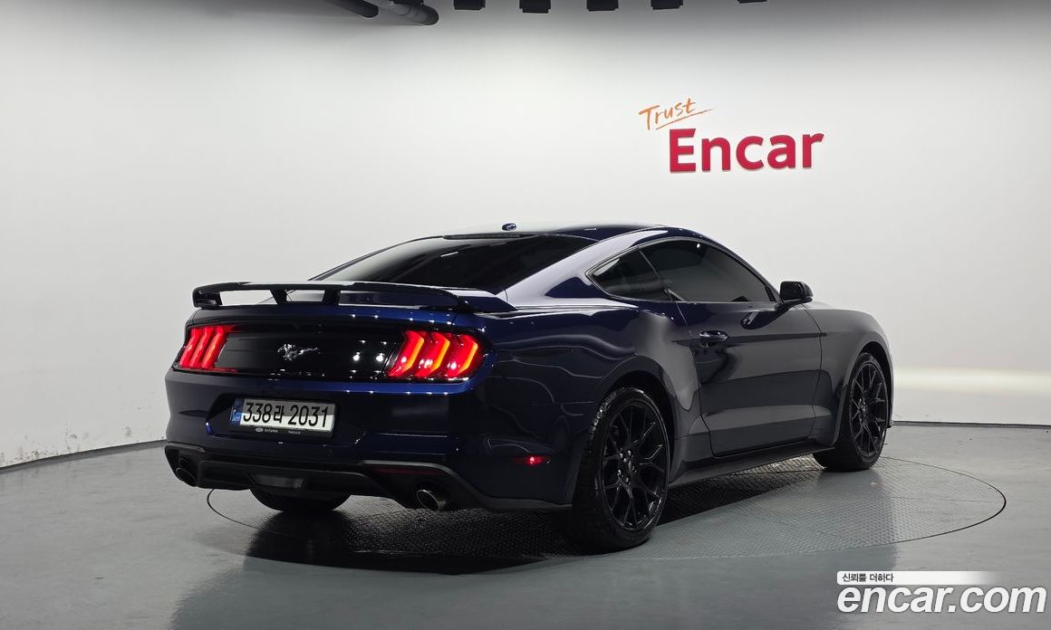 Ford Mustang Coupe