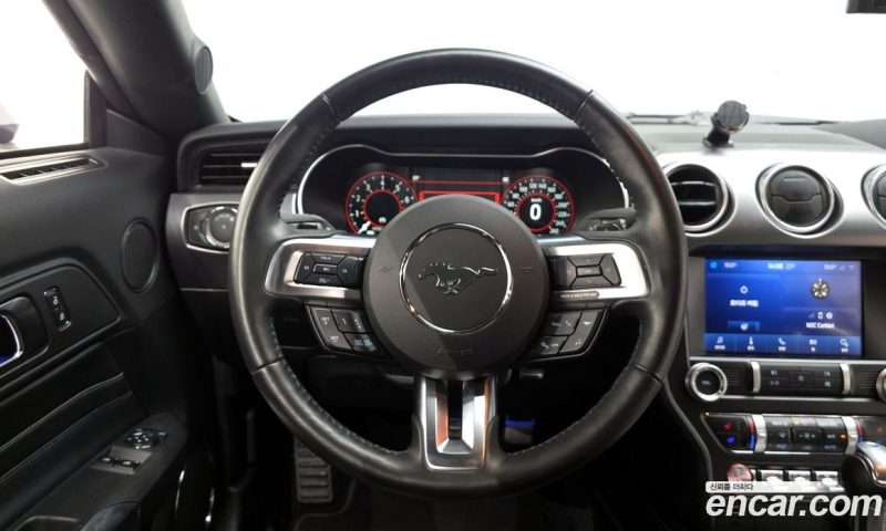 Ford Mustang Coupe