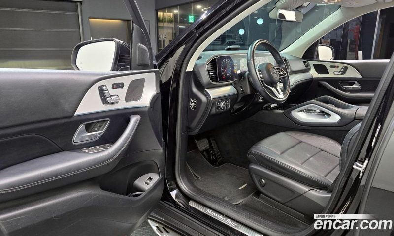 Mercedes Benz GLE-Class GLE300d 4MATIC