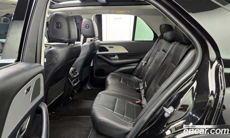 Mercedes Benz GLE-Class GLE300d 4MATIC